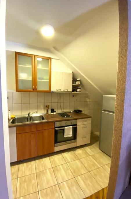 City Centre Loft Скопье Экстерьер фото